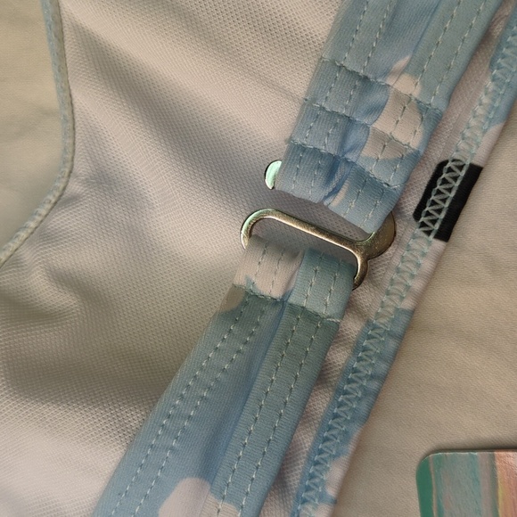 2/$25-Skinny Dip "Big Daisy" Bikini Set NWT Size Medium - Picture 11 of 13